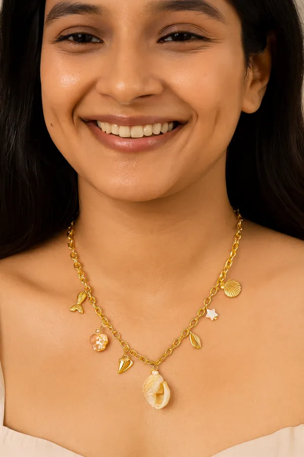 18K_Gold_Plated_Stainless_Steel_Seashell_Charm_Necklace_,_Waterproof_&_Anti-Tarnish