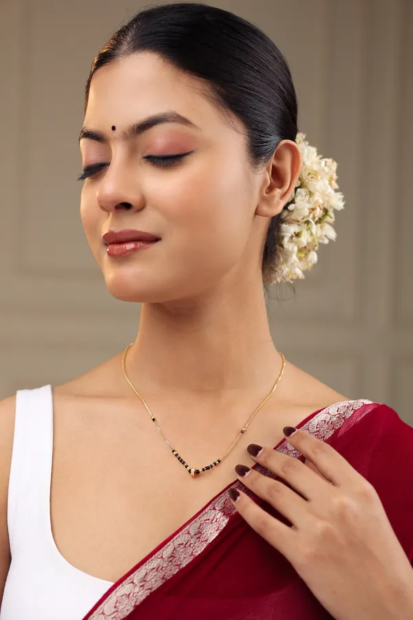 Vanya_-_Gold_Plated_Mangalsutra_Necklace_for_Women