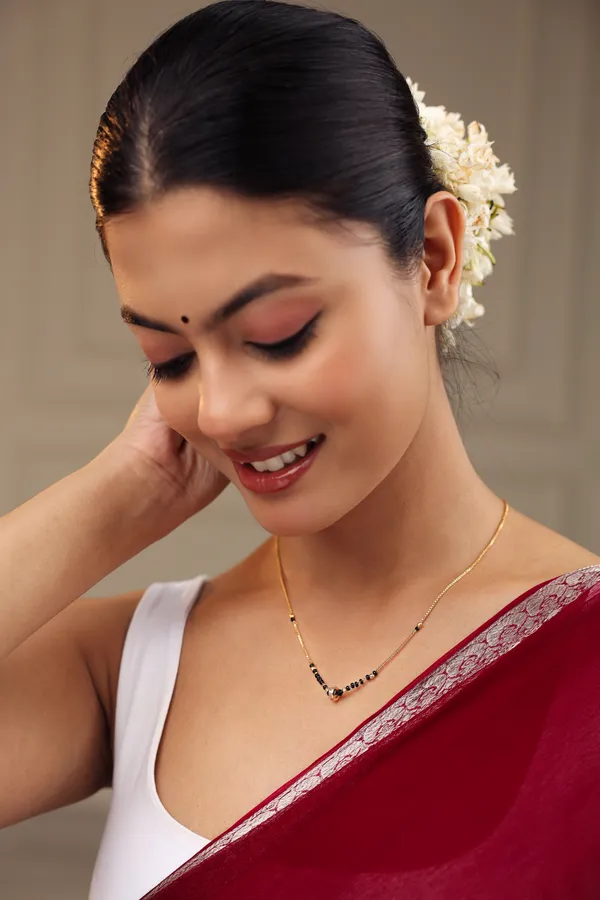 Vanya_-_Gold_Plated_Mangalsutra_Necklace_for_Women