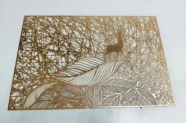 Gold_Vinyl_Decorative_Dining_Mat_(W_12_X_H_18_In)