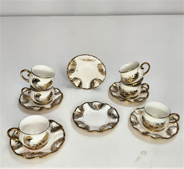 White_&_Gold_Ceramic_Tea_Cup_And_Saucer_Set_(Pack_Of_6_Pcs)