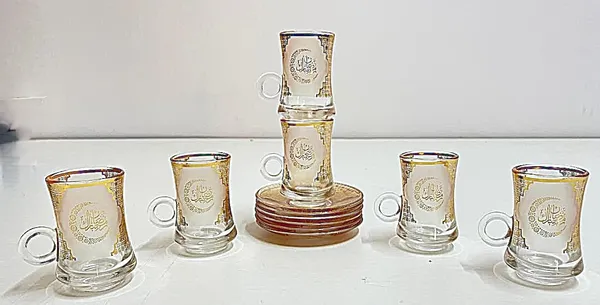 Transparent_&_Gold_Glass_Arabic_Tea_Cup_And_Saucer_Set_(Pack_Of_6_Pcs)