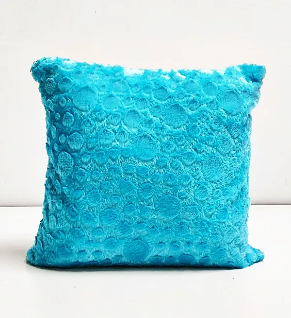 Sky_Blue_Velvet_Pillow_Cover_(H_17_X_W_17_In)