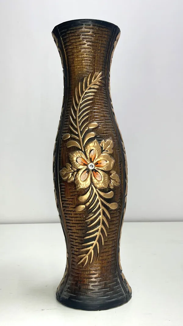 Brown_Ceramic_Premium_Vase_For_Home_Decor_(H_24_X_W_6_In)