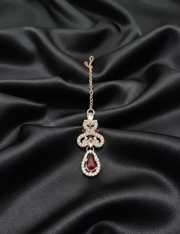 Red_Luxury_Elegant_Necklace_For_Women