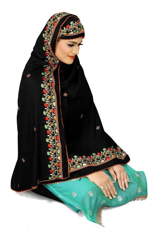 Black_Smooth_Wrap_Modest_Hijab_For_Women