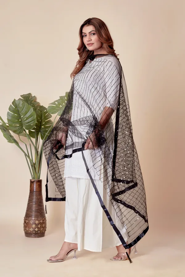 Black_Classic_Grace_Lightweight_Dupatta_For_Women