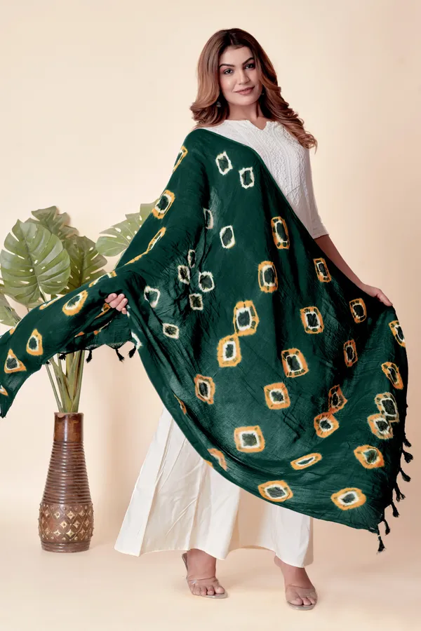 Green_Cotton_Bandhani_Circle_Ethnic_Dupatta_For_Women