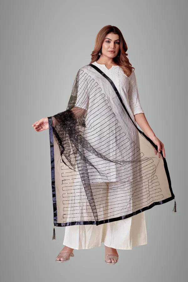 Black_Classic_Grace_Lightweight_Dupatta_For_Women