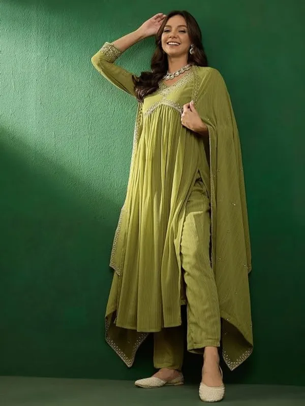 Piuart_Georgette_Premium_&_Elegant_V_Neck_A-Line_Knee_Length_Kurta_Set_With_Dupatta_For_Women