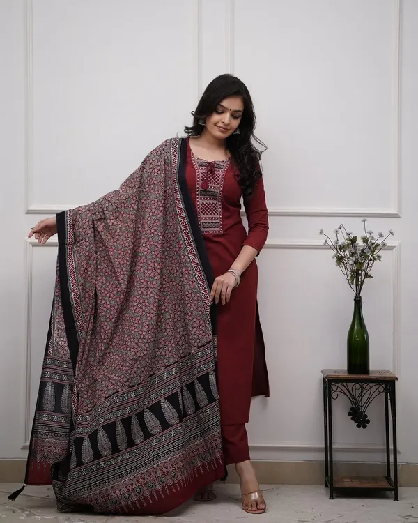 Maroon_Rayon_Premium_&_Elegant_Round_Neck_A-Line_Knee_Length_Kurta_Set_With_Dupatta_For_Women