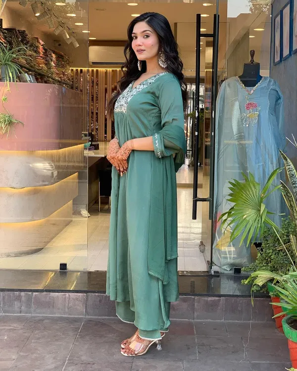 Rama_Viscose_Chinnon_Premium_&_Elegant_V_Neck_A-Line_Knee_Length_Kurta_Set_With_Dupatta_For_Women
