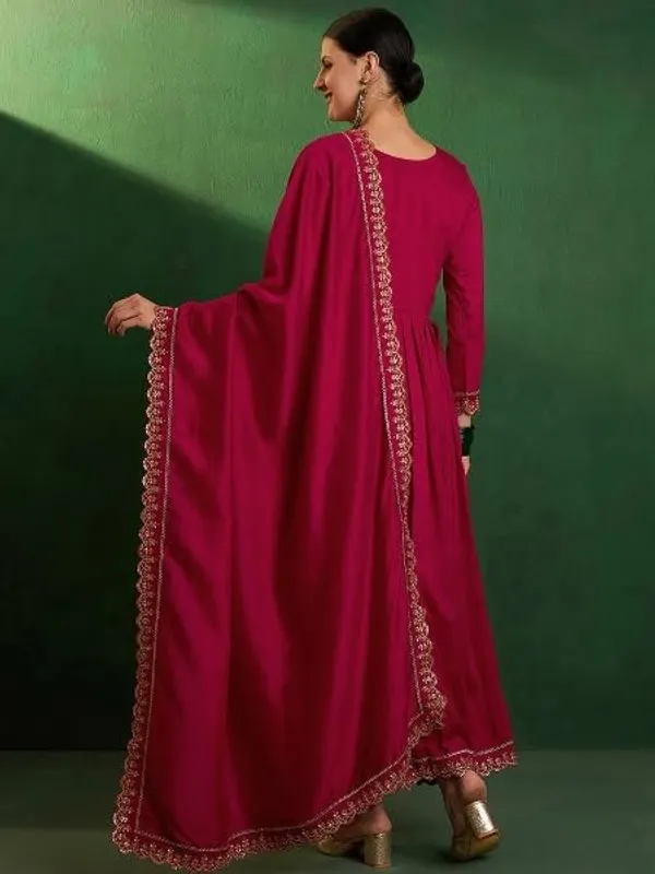 Maroon_Cp_Vichitra_Premium_&_Elegant_Round_Neck_A-Line_Knee_Length_Kurta_Set_With_Dupatta_For_Women