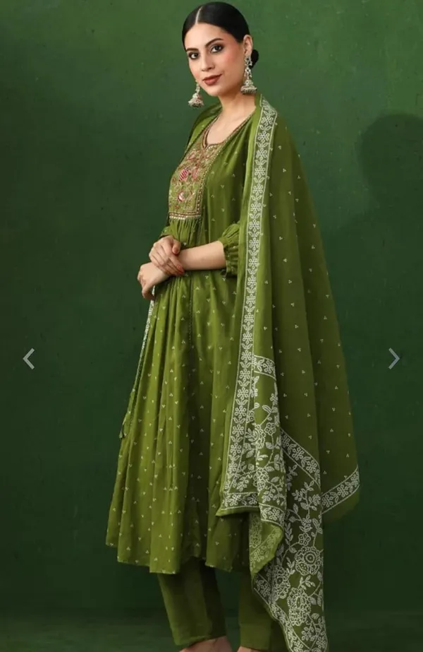 Piuart_Cotton_Premium_&_Elegant_A-Line_Knee_Length_Kurta_Set_With_Dupatta_For_Women