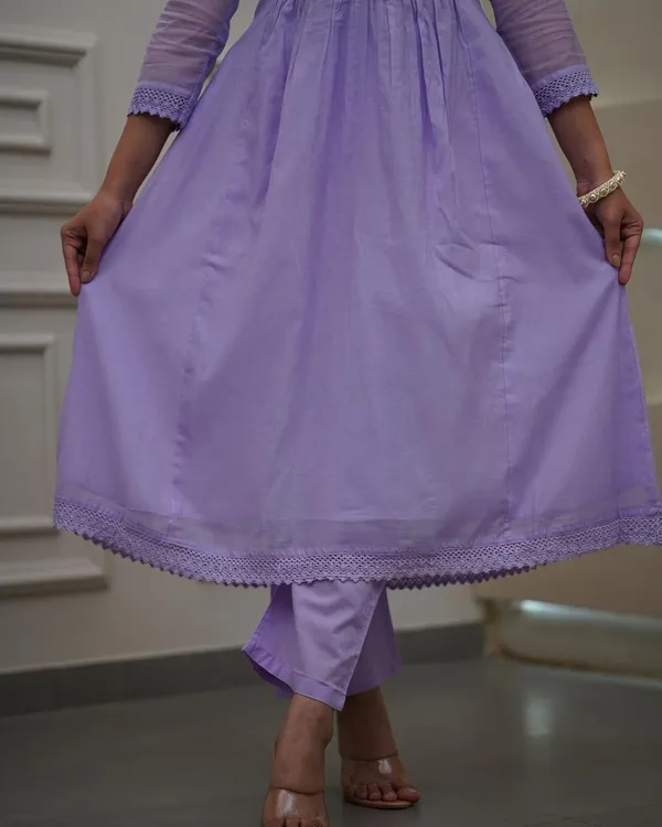 Lavender_Georgette_Premium_&_Elegant_A-Line_Knee_Length_Kurta_Set_With_Dupatta_For_Women