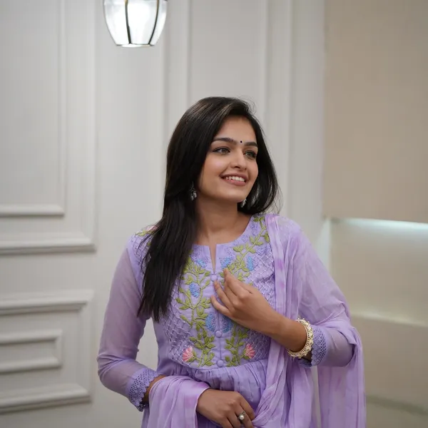Lavender_Georgette_Premium_&_Elegant_A-Line_Knee_Length_Kurta_Set_With_Dupatta_For_Women