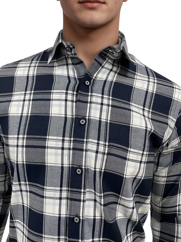 Blue_&_White_Classic_Checked_Cotton_Rich_Shirt_For_Men