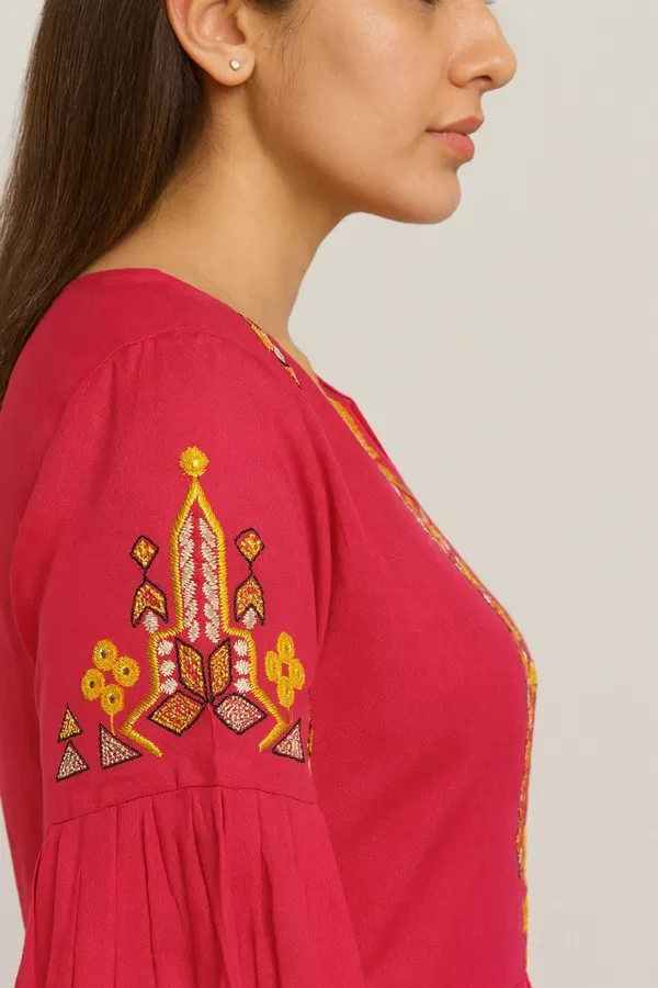 Pink_Cotton_Rayon_Premium_&_Elegant_Kurta_For_Women