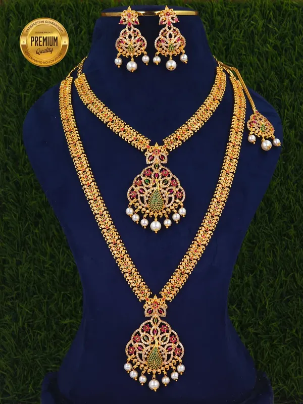 Peacock_pendant_long,_short_haram,_maang_tikka,_earrings_set-Model_SRG002