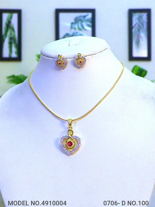 Red_Traditional_Cz_Pendant_For_Women