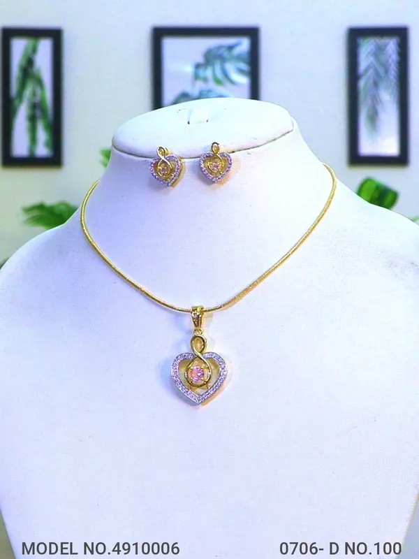 Pink_Traditional_Cz_Pendant_For_Women