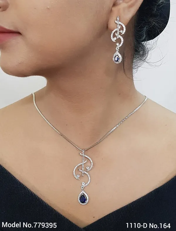 Silver_Plating_Blue_Stone_Traditional_Cz_Pendant_For_Women