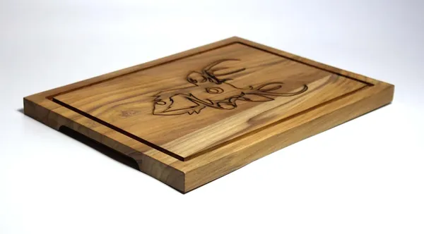 Brown_Teak_Wood_Cutting_Board_With_Natural_Finish