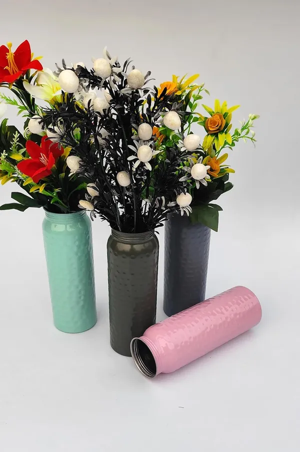Light_Blue_Metal_Flower_Vase_For_Living_Room_Aesthetic_Flower_Pot_With_Sleek_Design_Vintage_Flower_Vase_For_Home_Decor_Perfect_For_Table_Centerpiece_And_Bedroom