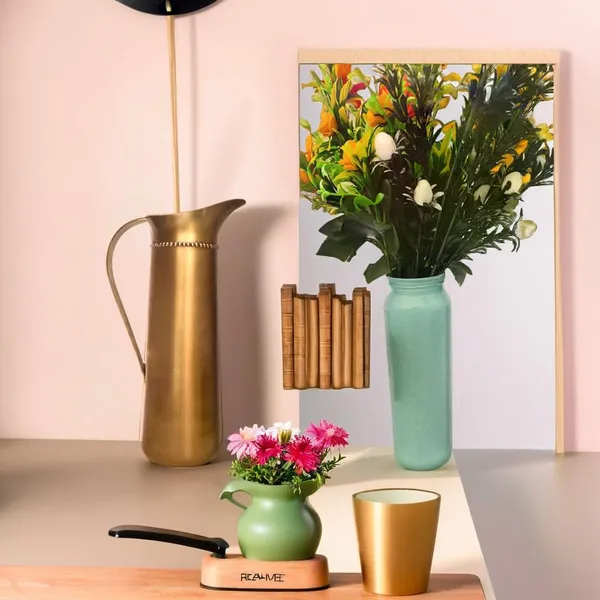 Light_Blue_Metal_Flower_Vase_For_Living_Room_Aesthetic_Flower_Pot_With_Sleek_Design_Vintage_Flower_Vase_For_Home_Decor_Perfect_For_Table_Centerpiece_And_Bedroom