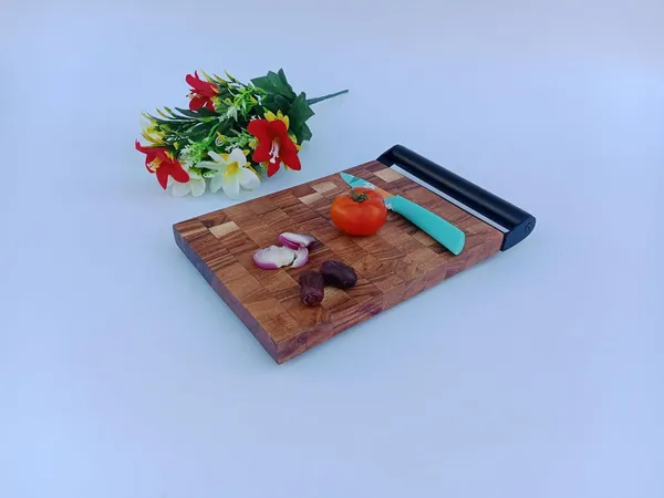 Beige_Premium_Acacia_Wooden_Cutting_Board_For_Kitchen_|_Multipurpose_Chopping_Board_For_Vegetables,_Meat_&_Fruits_|_Non-Slip_With_Steel_Handle_Size_35X20_Cm