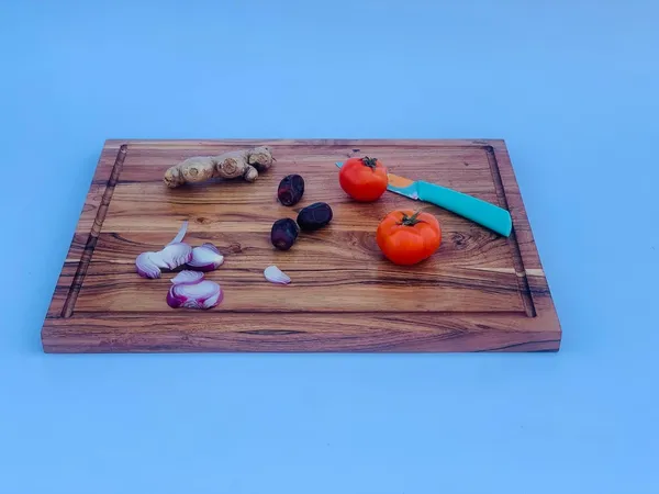 Beige_Wooden_Chopping_Board_With_Juice_Groove_Non-Slip_Wooden_Cutting_Board_For_Kitchen_Anti-Microbial,_Ideal_For_Veggies,_Cheese_&_Fruits_?_41X30X3Cm