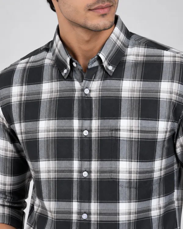 Charcoal_Grey_Checks