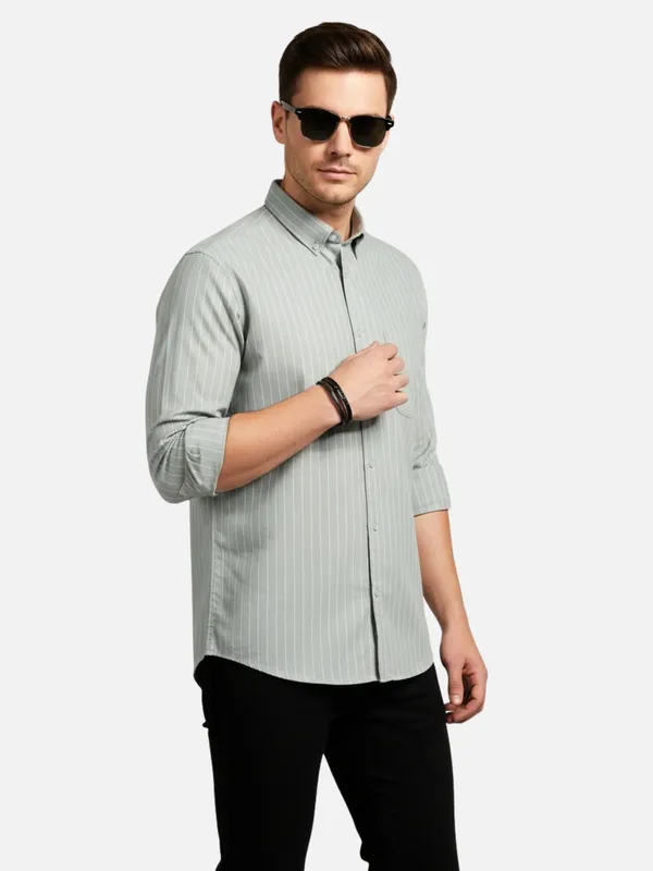 Men_PinStriped_Casual_Shirt