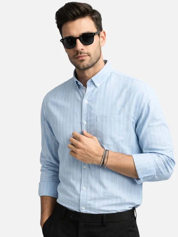 Men_PinStriped_Casual_Shirt