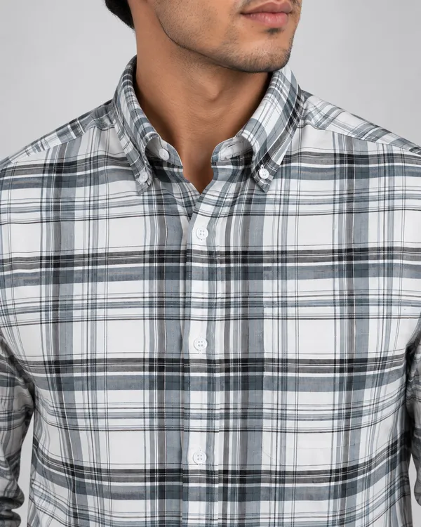Pista_white_Checks