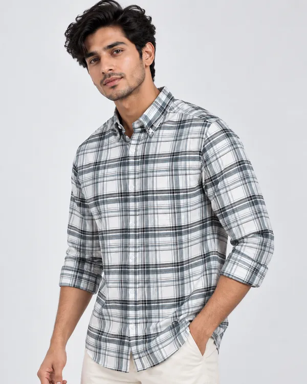 Pista_white_Checks
