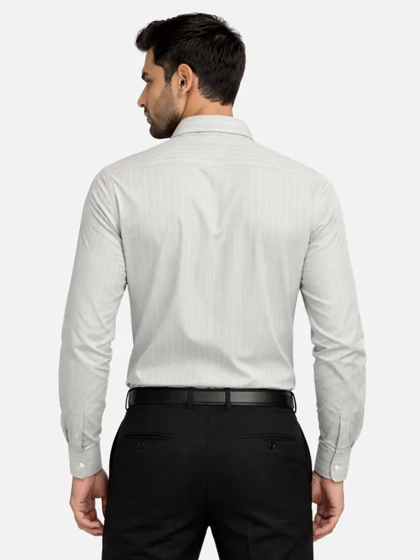 Men_Greyish_Green_PinStriped_Casual_Shirt