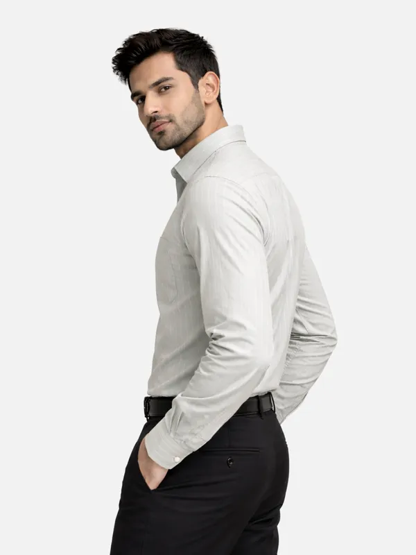 Men_Greyish_Green_PinStriped_Casual_Shirt