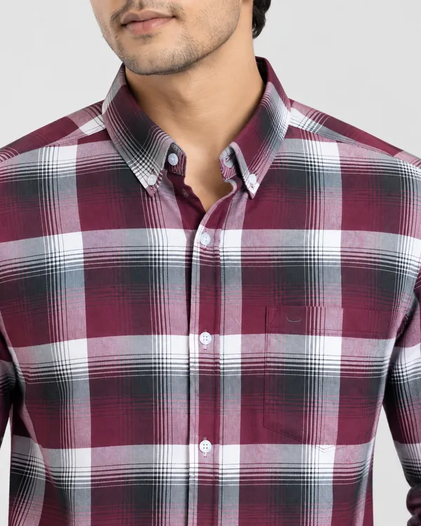 Maroon_Black__Checks
