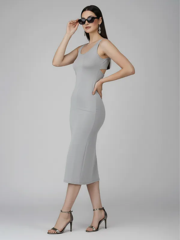 Grey_Sleeveless_Bodycon_Midi_Dress_With_Strappy_Open_Back_For_Women|_Model_Height_5.8inch_,_Fabric_All_Way_Stretchable