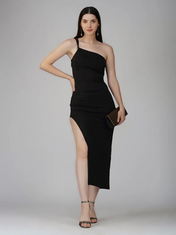 Black_Trendy_Cocktail_Party_Dress_For_Women|_Model_Height_5.8inch_,_Fabric_All_Way_Stretchable