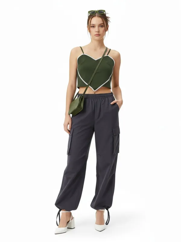 Black_Cargo_Pants_Trendy_Utility_Fit_for_Women|_Model_Height_5.8inch_,_Fabric_All_Way_Stretchable