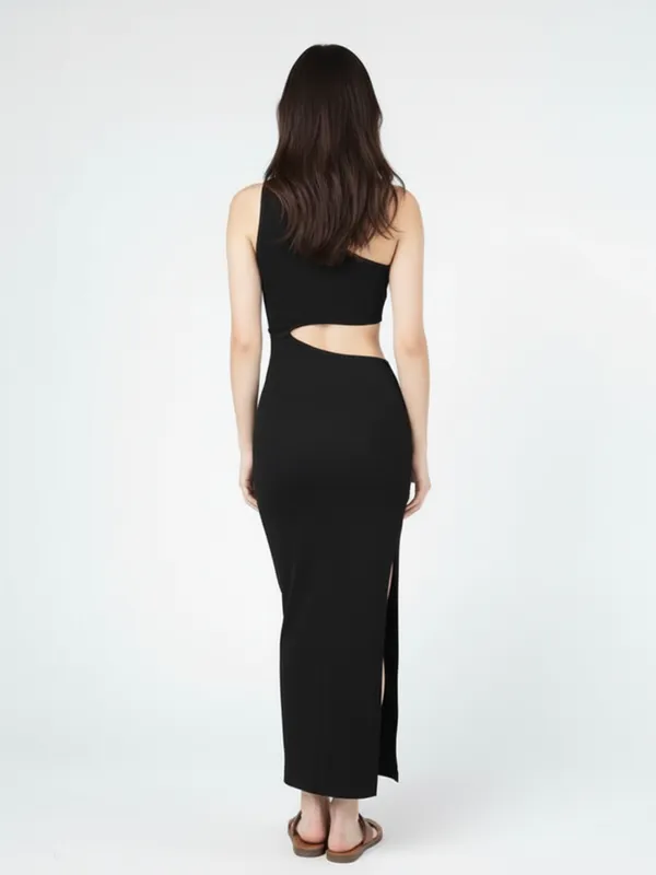 Black_One-Shoulder_Cut-Out_Maxi_Dress|_Model_Height_5.8inch_,_Fabric_All_Way_Stretchable