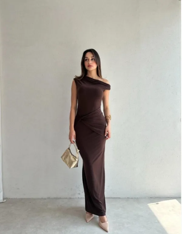 Ekeshwara_Asymmetric_Ruched_Maxi_Dress_–_Espresso_Brown|_Model_Height_5.8inch_,_Fabric_All_Way_Stretchable