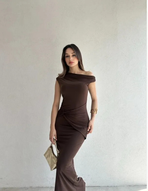 Ekeshwara_Asymmetric_Ruched_Maxi_Dress_–_Espresso_Brown|_Model_Height_5.8inch_,_Fabric_All_Way_Stretchable