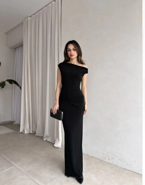 Ekeshwara_Asymmetric_Ruched_Maxi_Dress_–_Obsidian_Black|_Model_Height_5.8inch_,_Fabric_All_Way_Stretchable