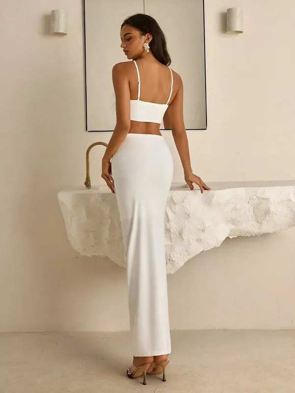 Ekeshwara_Ivory_Blossom_Co-Ord_Set|_Model_Height_5.8inch_,_Fabric_All_Way_Stretchable
