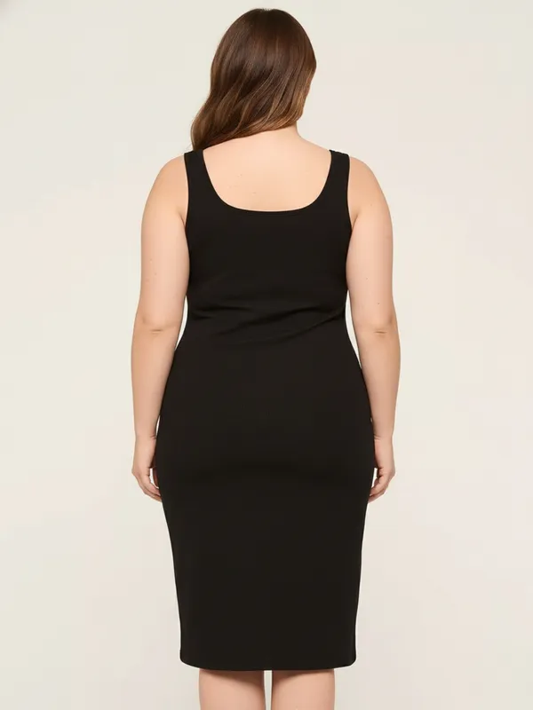 Ekeshwara_Plus_Size_Black_Ruched_Tank_Midi_Dress_with_Button_Front|_Model_Height_5.8inch_,_Fabric_All_Way_Stretchable