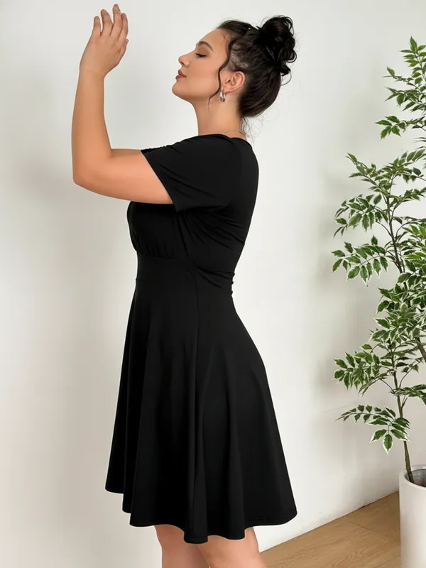 Ekeshwara_Plus_Size_Black_Short_Sleeve_V-Neck_Skater_Dress|_Model_Height_5.8inch_,_Fabric_All_Way_Stretchable