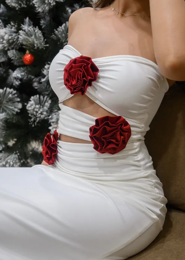 Ekeshwara_Scarlet_Rose_Ruched_Maxi_Dress